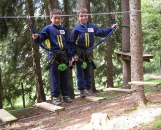  Seguridad y juegos en los arboles